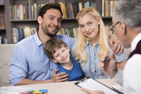 Parents talk with psychologist about recent psycho-educational evaluation