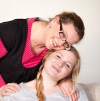 mom and teen girl